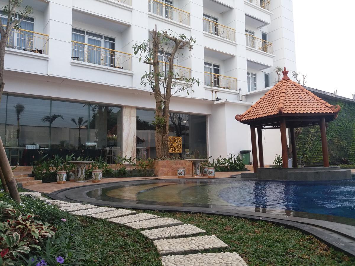 Kj Hotel Jogjacarta Exterior foto
